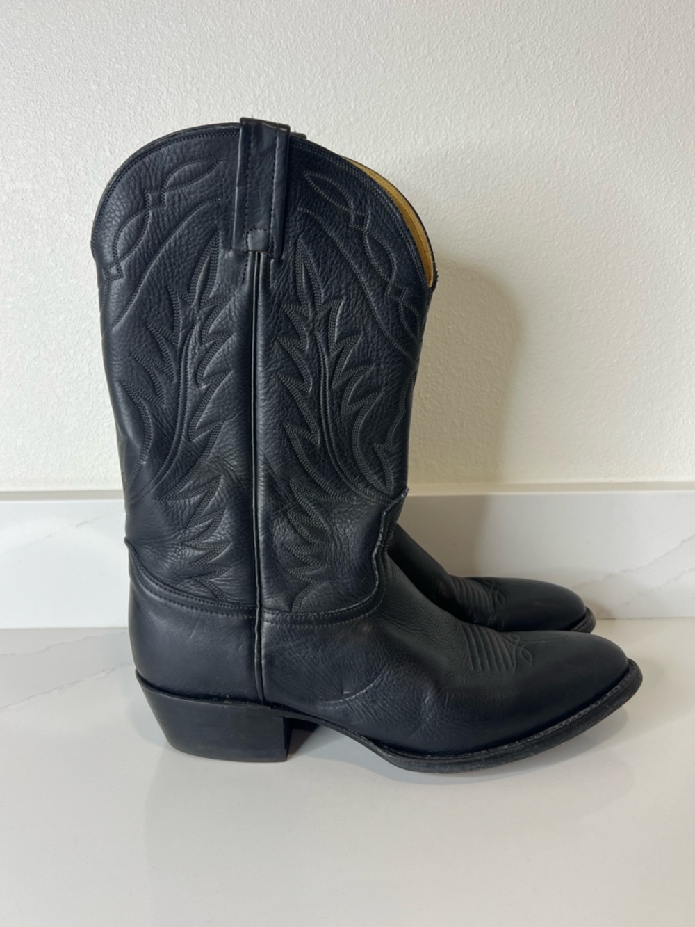 Vintage Black Nocona Western Cowboy Boot - Classic Embroidered Shaft size 9.5